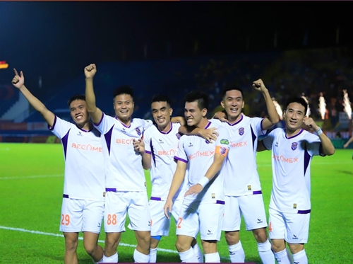 Thép Xanh Nam Định mất ngồi đầu V-League vào tay Becamex Bình Dương


